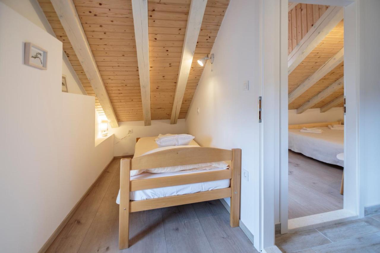 Apartments Bepi コミジャ エクステリア 写真